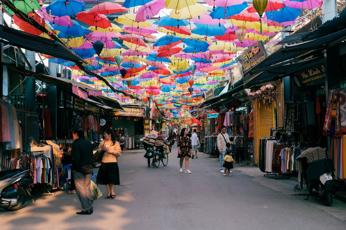 Vietnam Hanoi DeFi trader street market